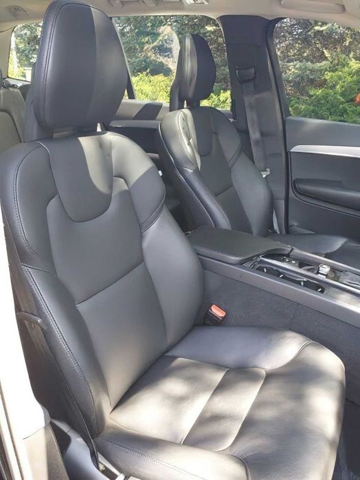 Volvo XC90 T5 Momentum      2022