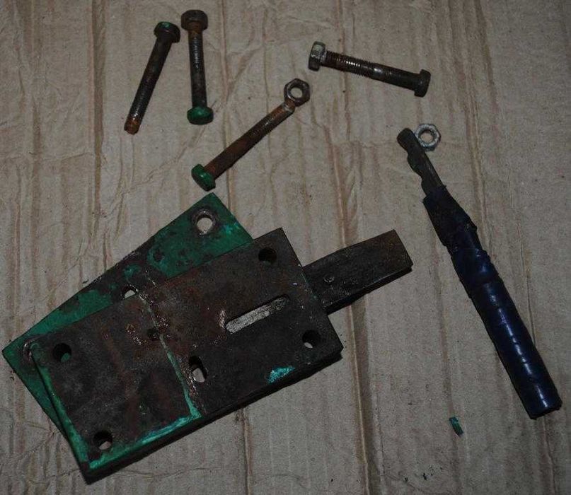 Маленький ригельний замок на хвіртку ворота в сарай комору гараж дачу