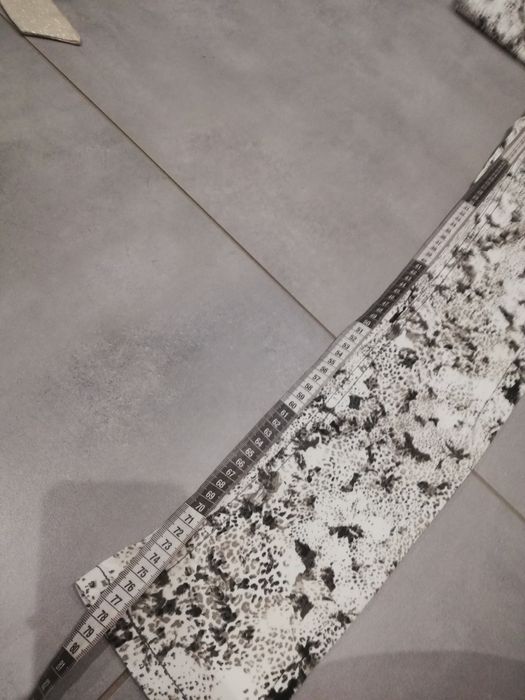 R. 34 Amisu spodnie damskie jeansy rurki we wzory panterka