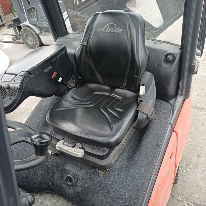 Wózek widłowy Linde H14T-01