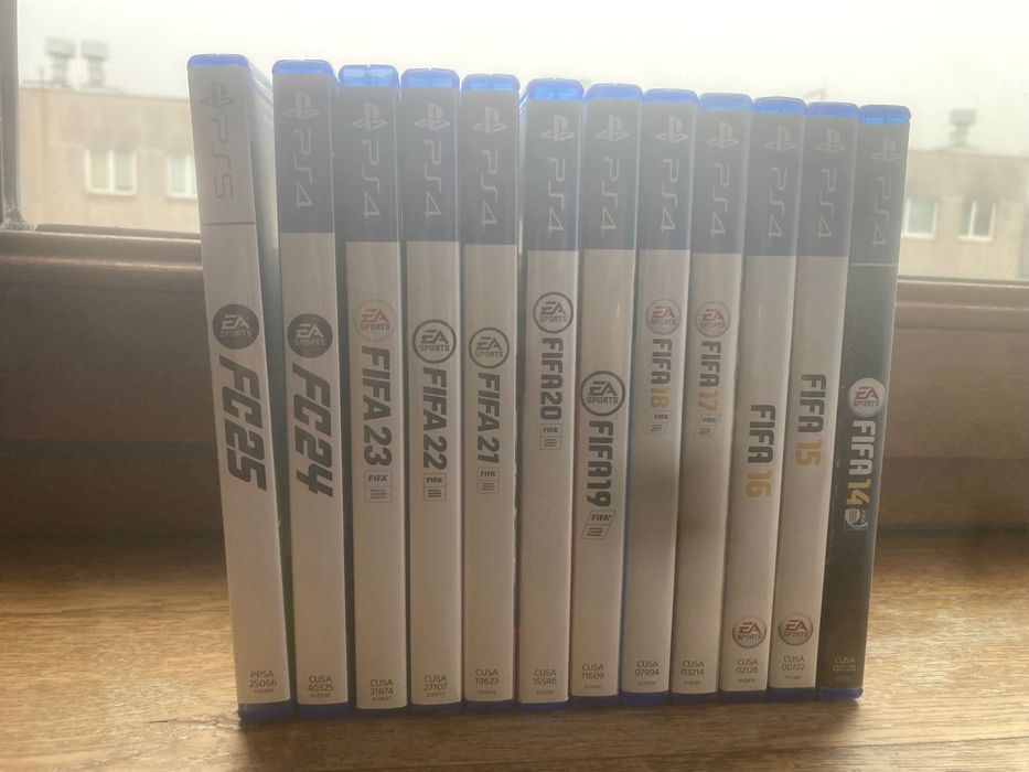Zestaw FIFA 14–24 + FC 25 PS5 – Polska wersja