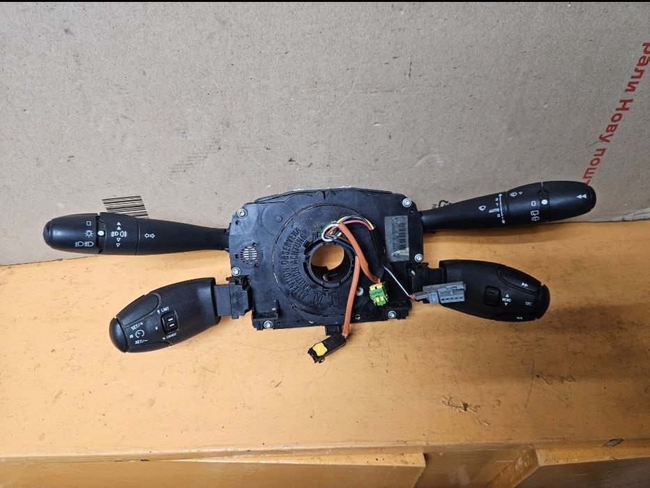 Подрулевой переключатель Peugeot 207, 308, 607, C4, C2, C3