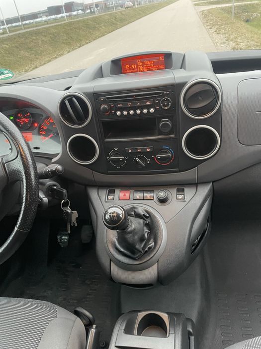Peugeot partner 1.6hdi / berlingo bardzo ladny