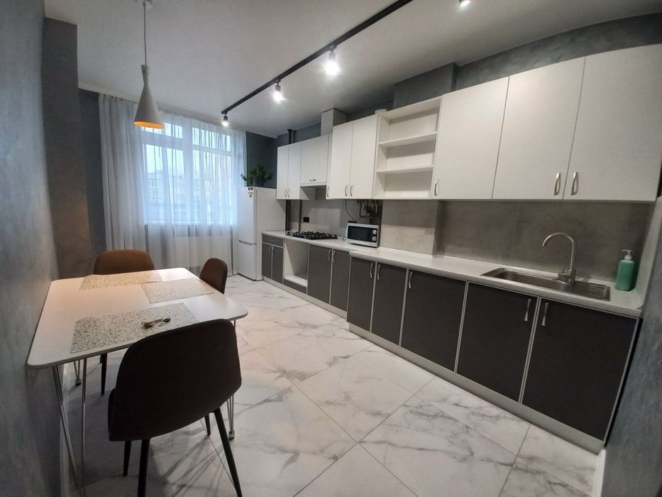 Оренда 1к Виставка. Вул. Свободи.