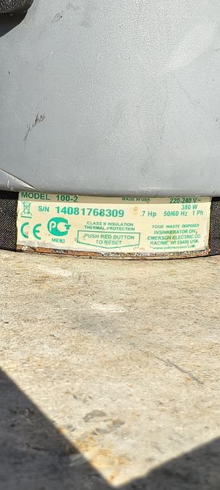 40Rozdrabniacz kuchenny  młynek odpadków  InSinkErator MODEL 100 EVOLUTION