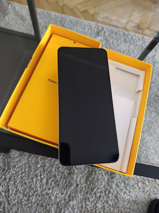 Złoty Realme 70T. 4/128