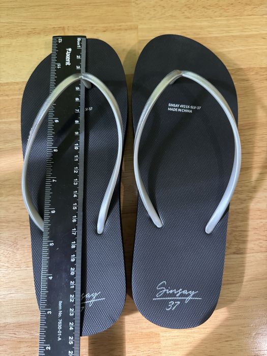 Вʼєтнамки шлопанці Sinsay