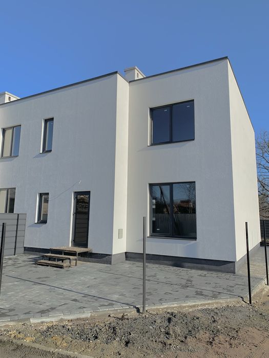 Квартира /таунхаус/ будинок  поруч центру міста , ЄОселя