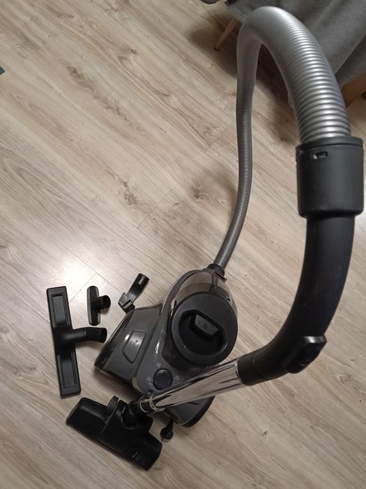 Odkurzacz Eletrolux bezworkowy