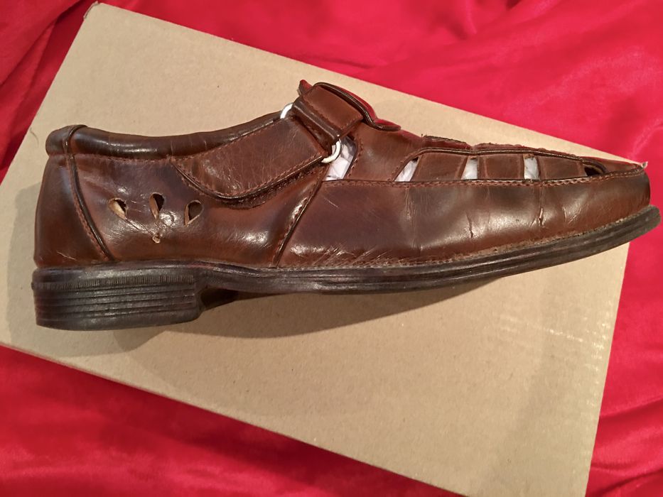 Sandalias em pele homem 41