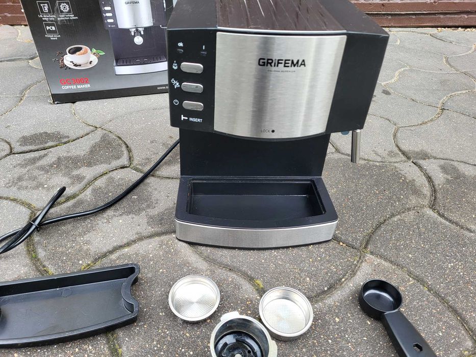 GRIFEMA GC3002 Ekspres do kawy z systemem Latte go, 1,6L nowy