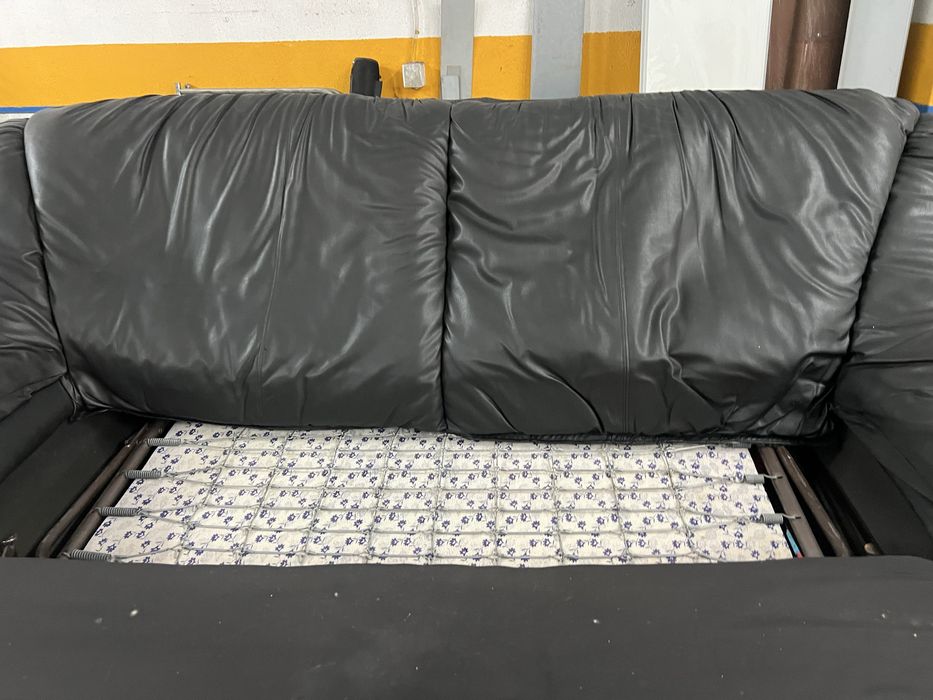Conjunto sofas em pele preta
