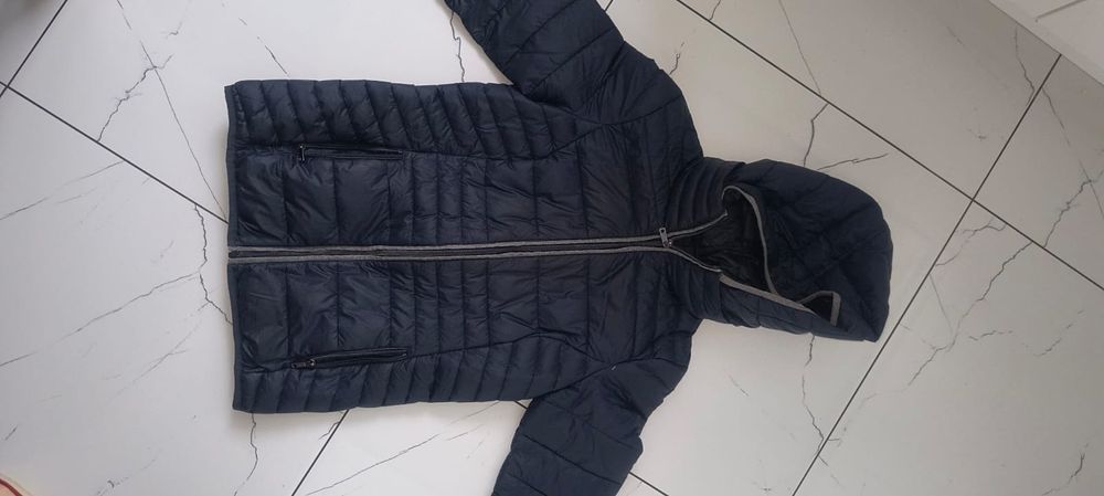 Kurtka Outerwear naprzeciwdeszczowa 38/m stan idealny kapture