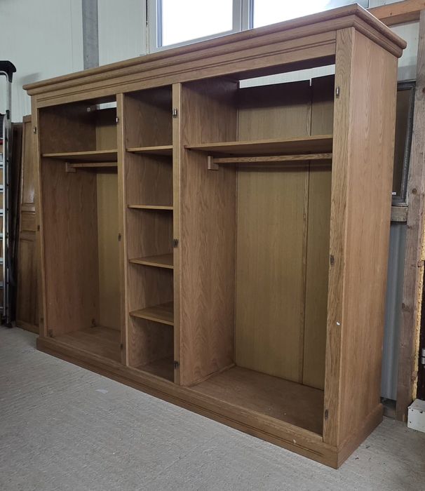 Łóżko, szafa, toaletka, sypialnia dębowa