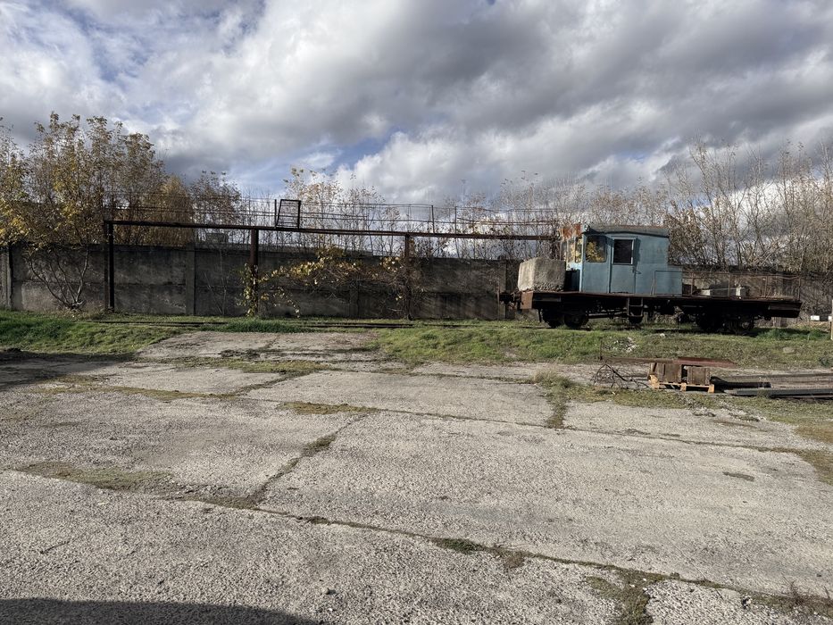 Здається в оренду ангар- склад  з власною підіздною залізничною колією
