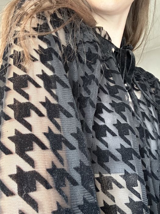 Романтична блуза від Zara