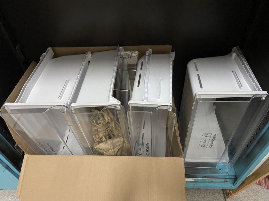 APENAS Prateleiras e gavetas  de frigorifico Samsung