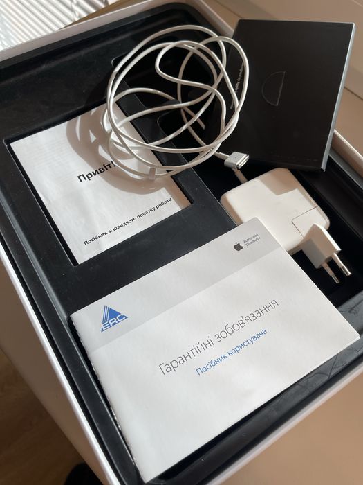 Продам ноутбук Apple MacBook Air 13, 2012 року, стан супер
