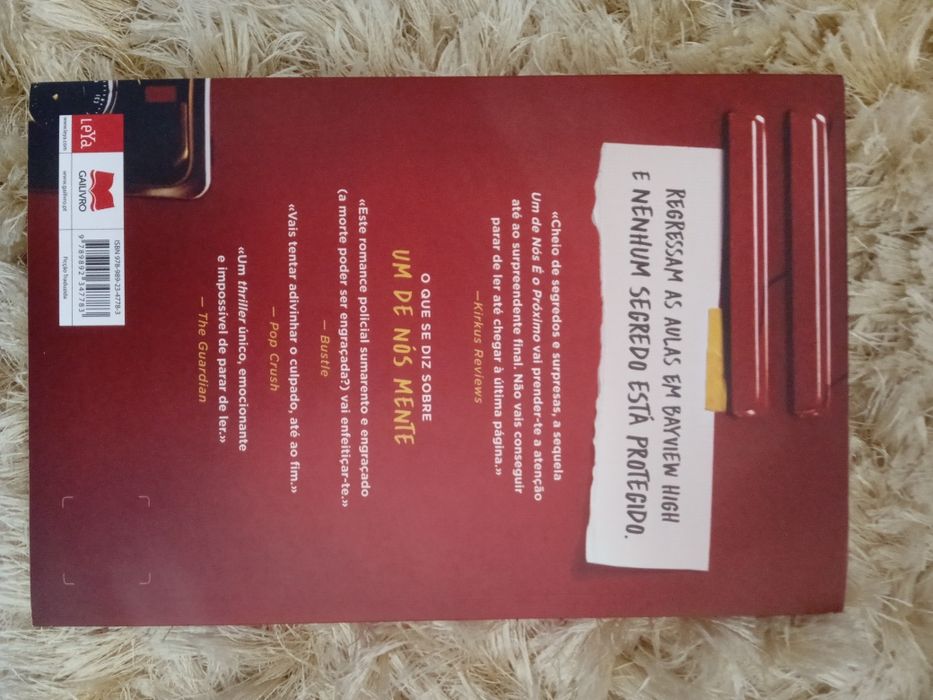 Livro "Um de nós é o próximo"