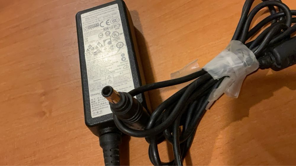 Зарядний пристрій 15v, 18v, 19v, 19.5v