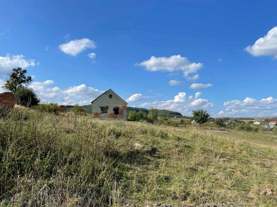 господарський двір (ферма) 3 гектара, 1700 м2 площа 2 будівель, продаж
