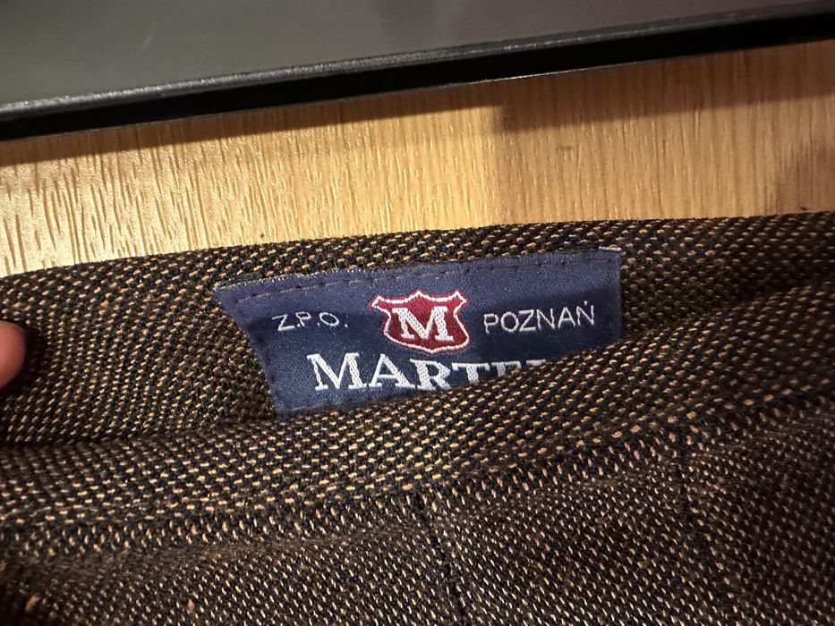 Brazowa rozkloszowana spodnica gruba z haftem