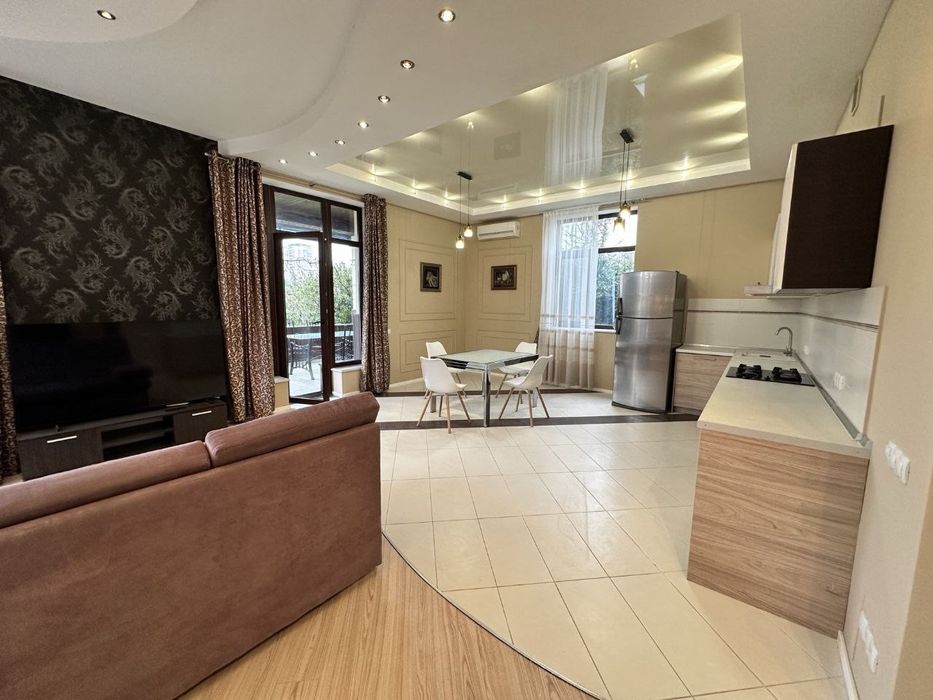 Стильный Дом на 13 ст. Большого Фонтана