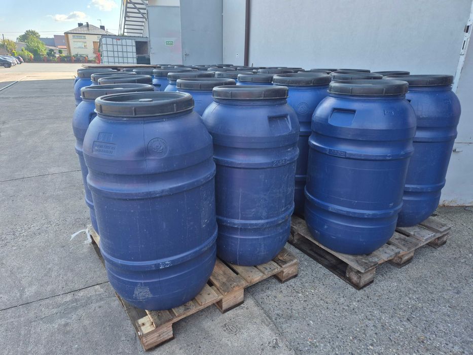Beczki plastikowe 220L