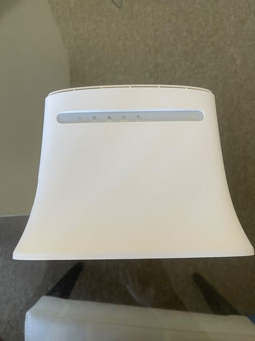 Roteador Modem Wi-Fi ZTE 4G - Com 4 Portas LAN, USB e Entradas para Telefone