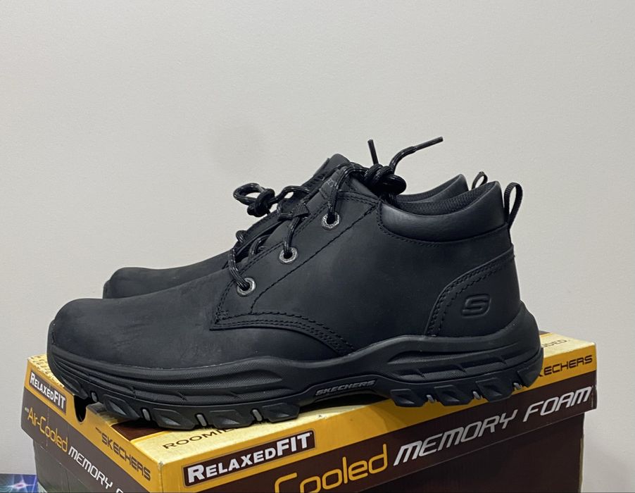 Черевики  на  утепленні Skechers шкіряні   р.43.р.45