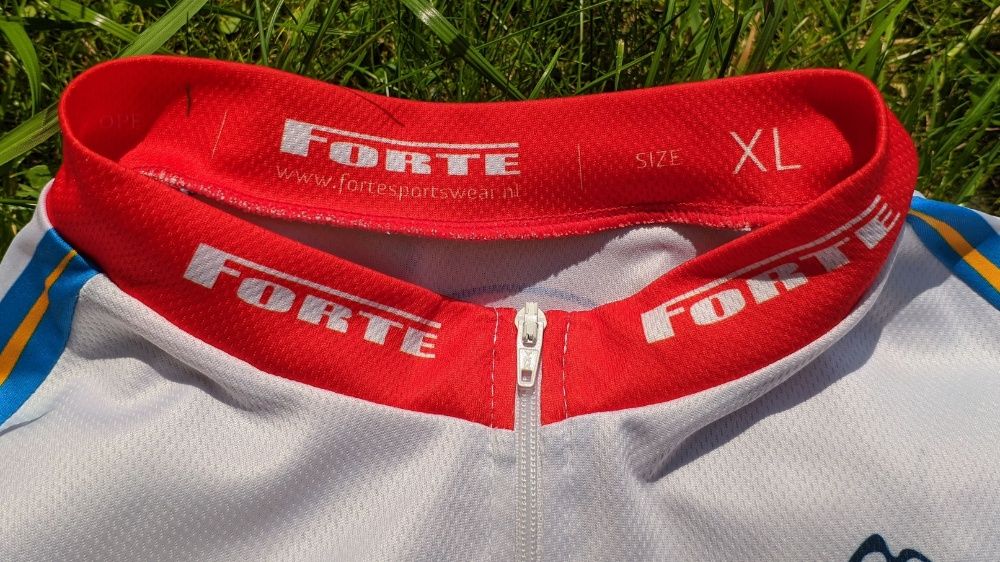 Велоформа, велофутболка, велошорти, джерсі Forte та Giordana