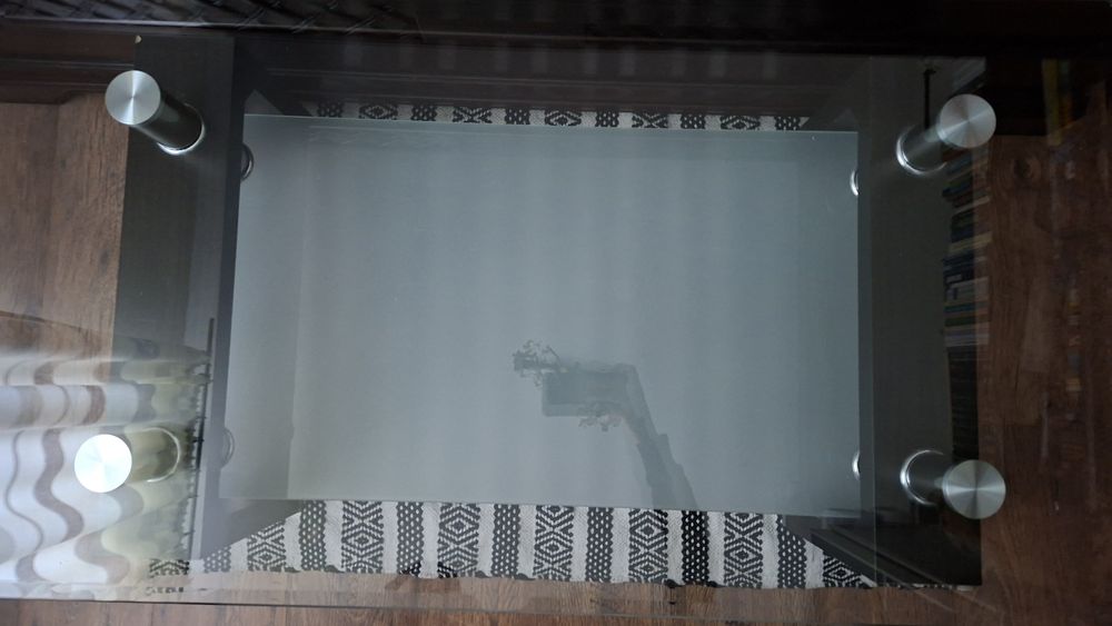 Szklany stolik kawowy