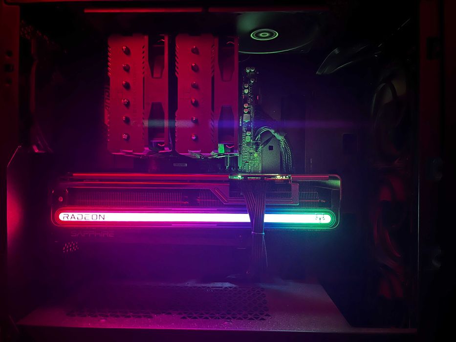 Sapphire AMD Radeon RX 7800 XT Nitro+ 16GB