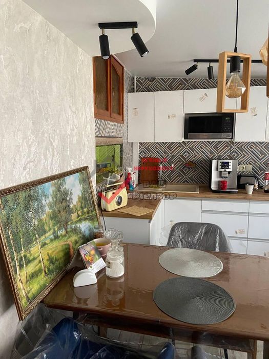 Продаж 3к квартири біля Конкорду