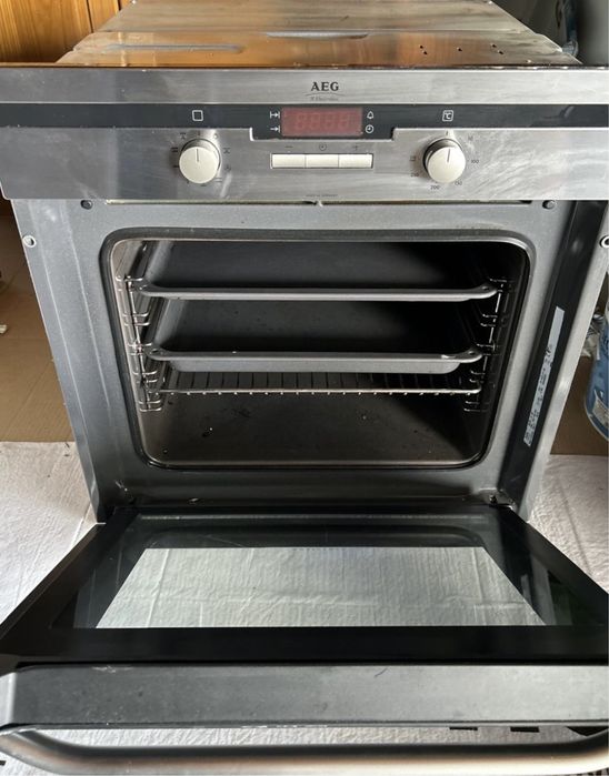 Forno AEG a funcionar