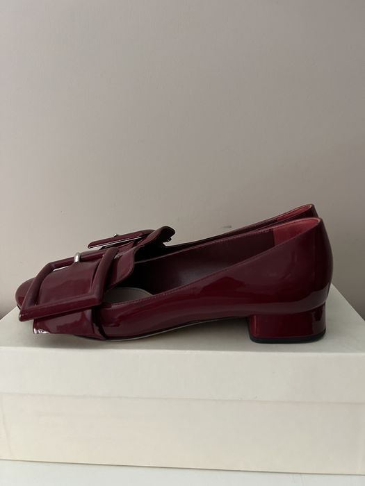 Sapatos Miu Miu em verniz