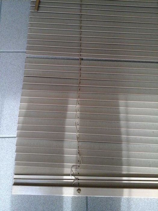 żaluzje pokojowe drewniane dwie sztuki