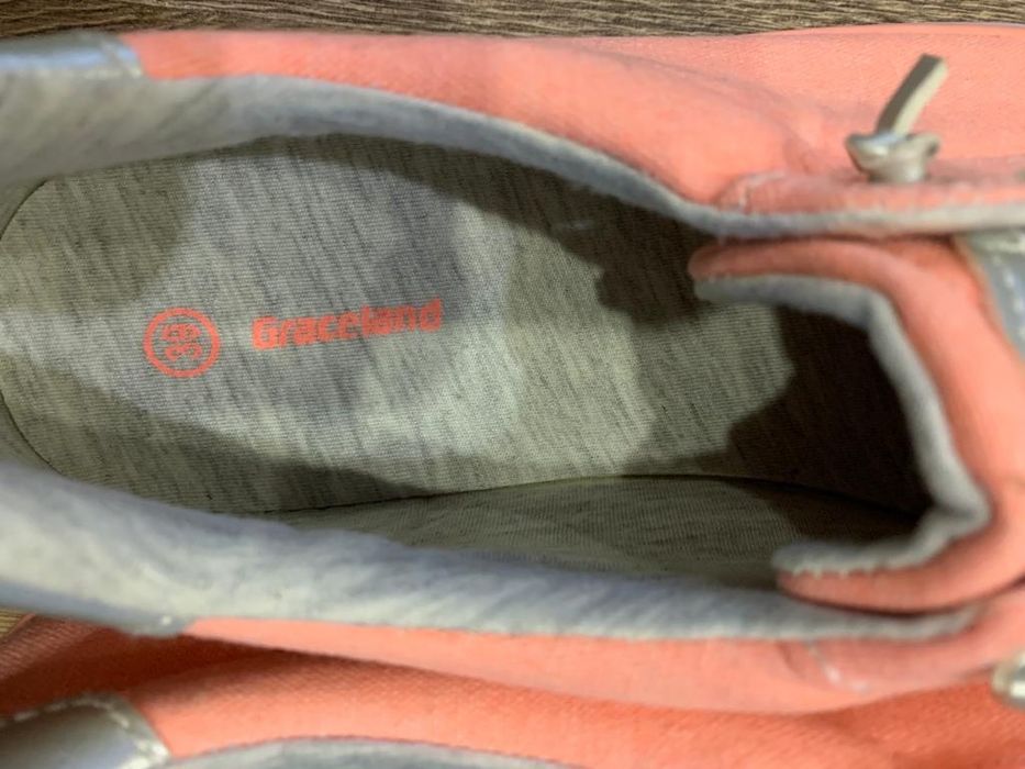 Жіночі кеди Graceland нові