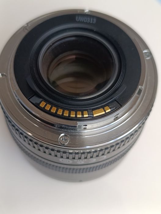 Canon EF 50mm f/2.5 Macro