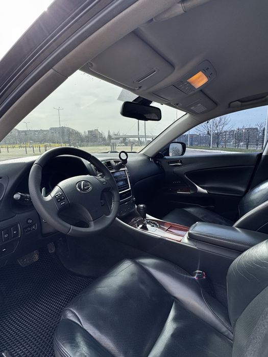 Продам lexus is 250 2008
