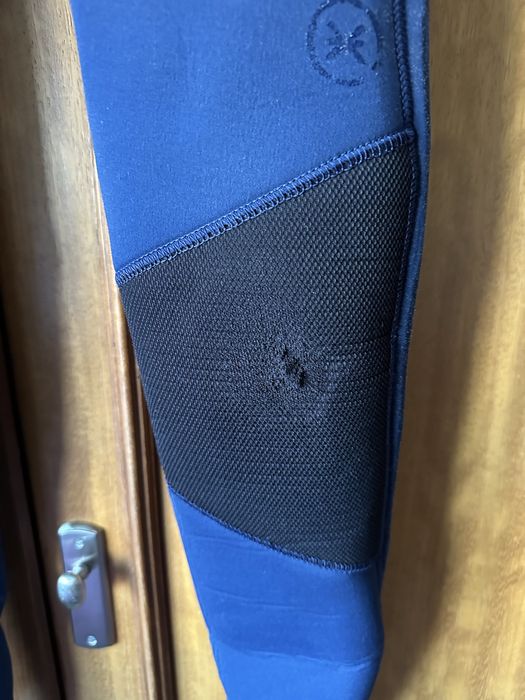 fato surf usado 4/3 mm mulher XS