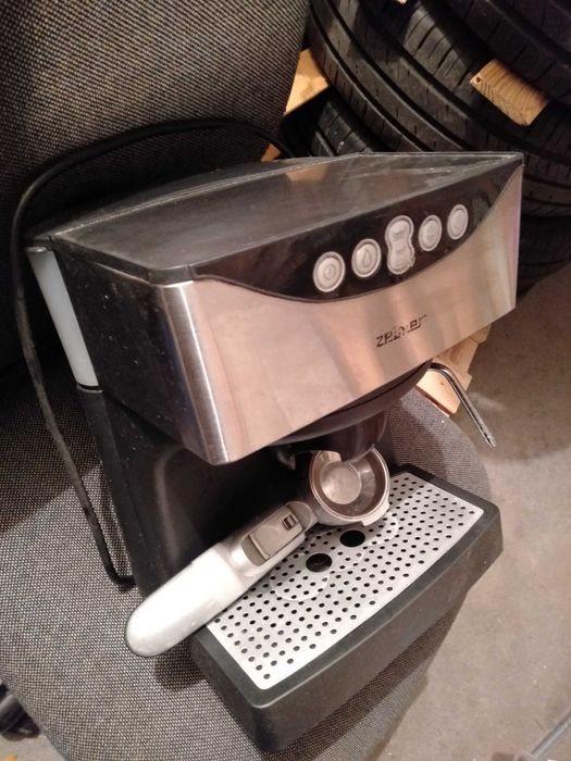 Ekspres ciśnieniowy Zelmer odkamieniony sprawny nic nie przecieka