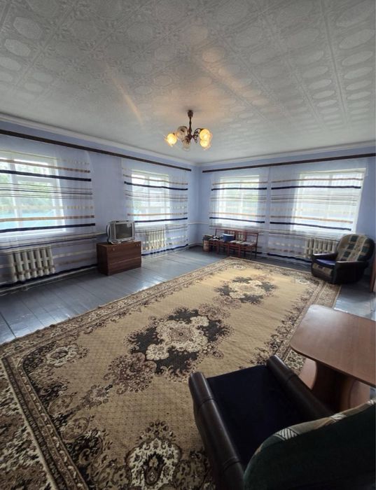 Продаж будинку м. Узин