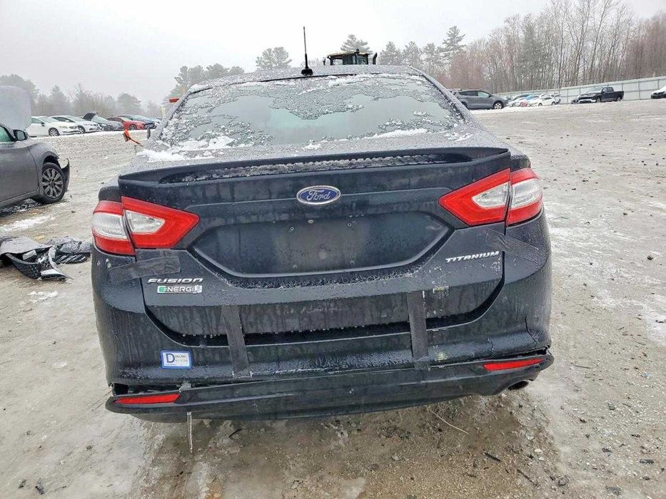 Ford Fusion PHEV Titanium (2016)