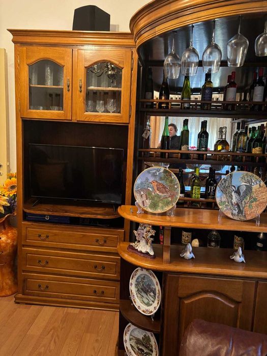 Móvel Bar em Madeira Cerejeira