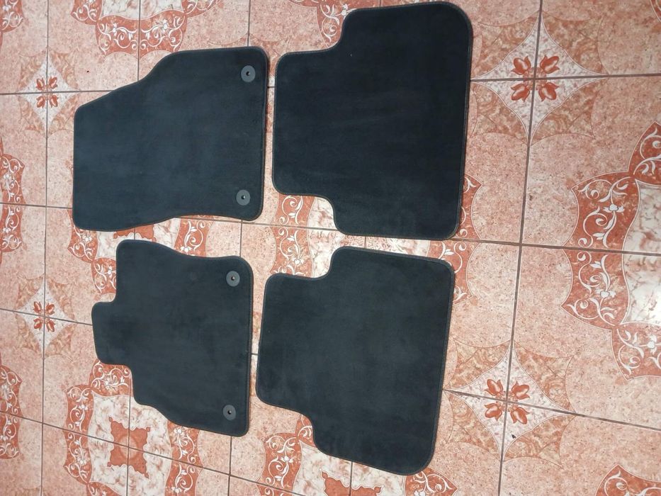 Коврики салону Audi Q3 83A