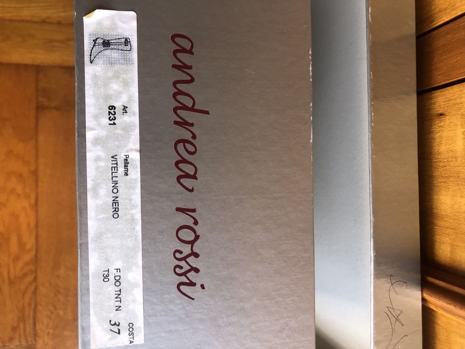 Botas pretas cano alto 37