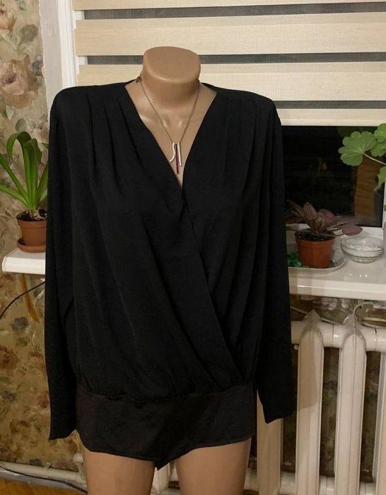 Чёрная блузка-боди