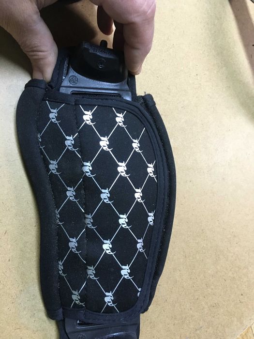 Straps e fins prancha Kitesurf RRD