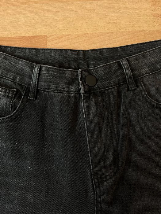 Продам нові базові джинси L розмір